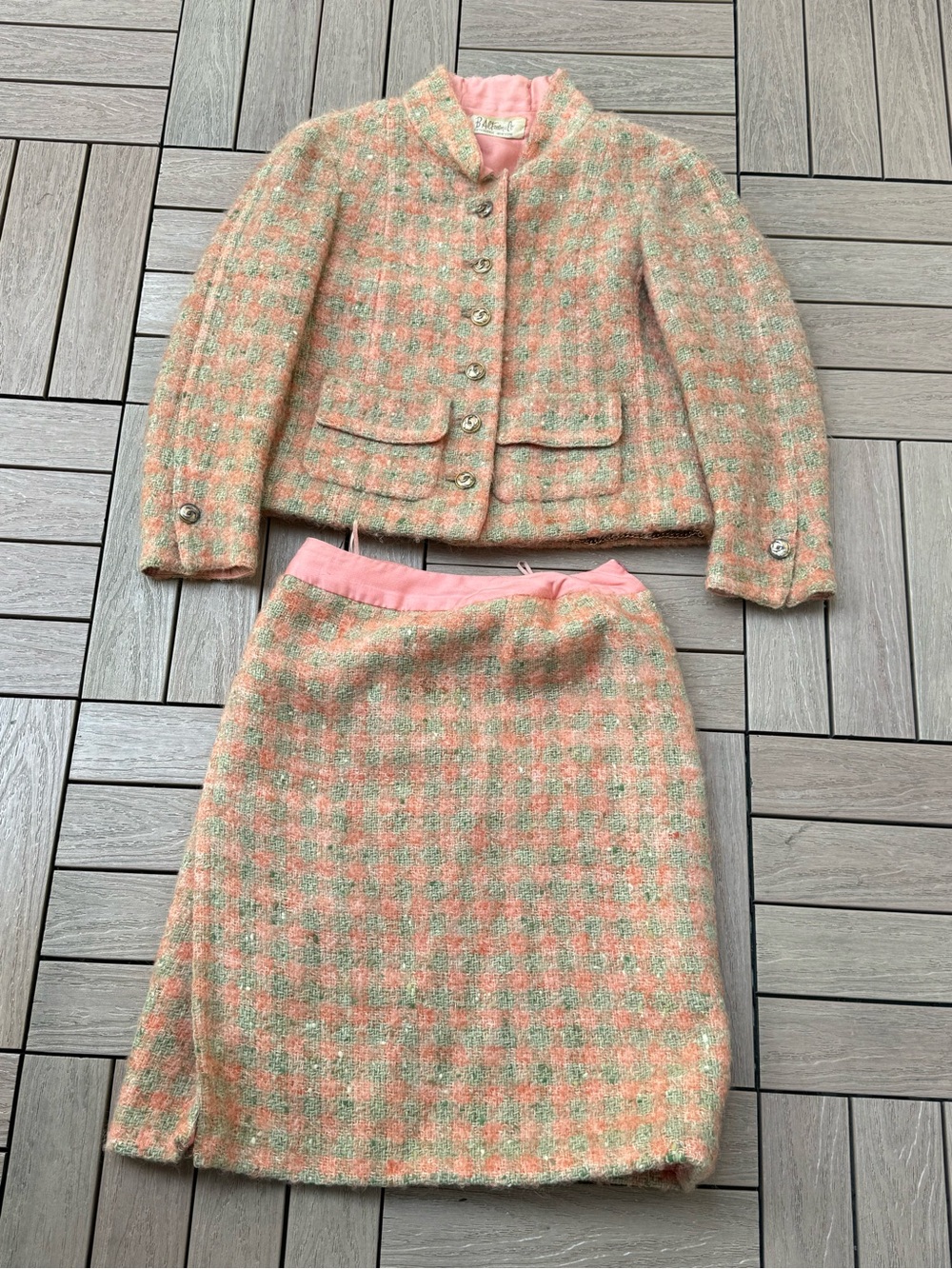 B. Altman & Co Salmon & Green Tweed Suit, blazer skirt ca. 1966 - Picture 9 of 14